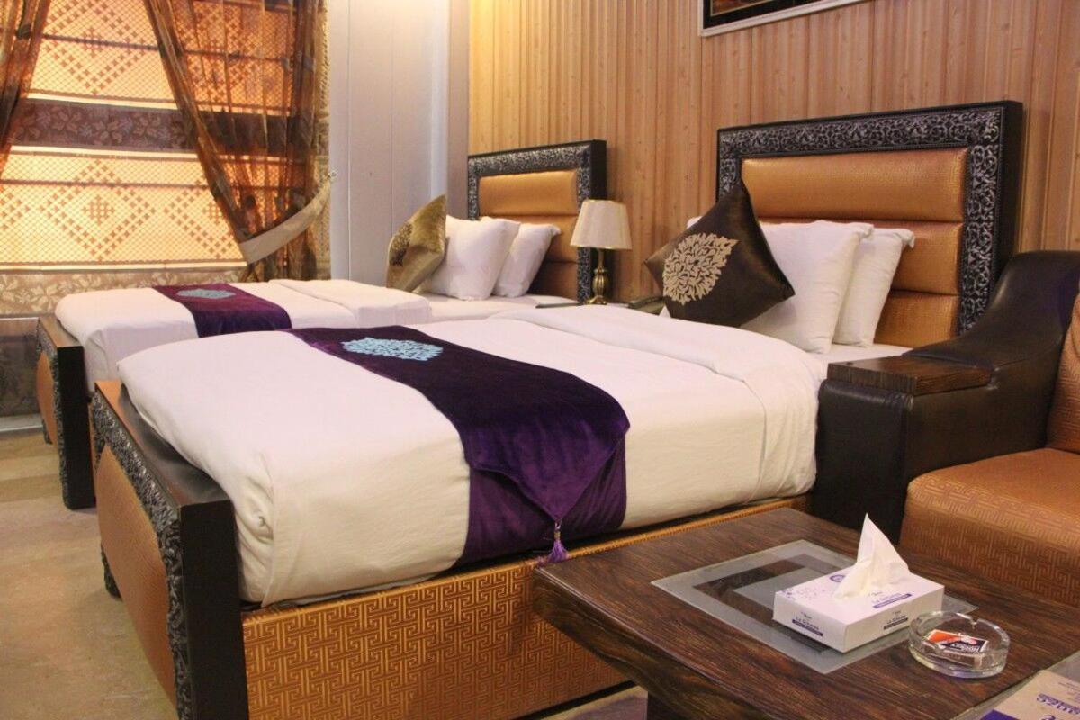 Hotel The Leschanze Лахор Екстериор снимка